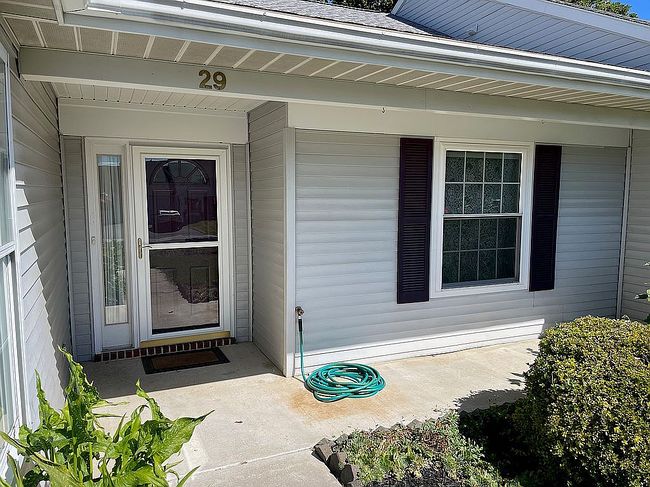 Photo of 29 Greenspring Dr, Mechanicsburg, PA
