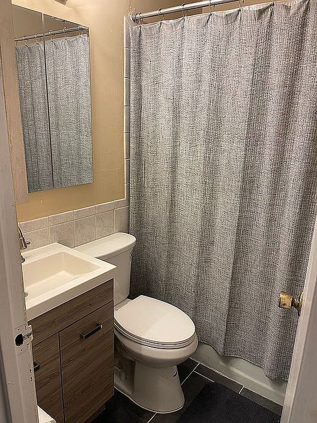 Photo of 3 Campus Pl Apt 1C