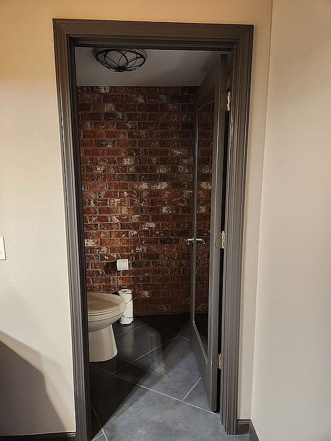 Image of 135 E Harper Ave