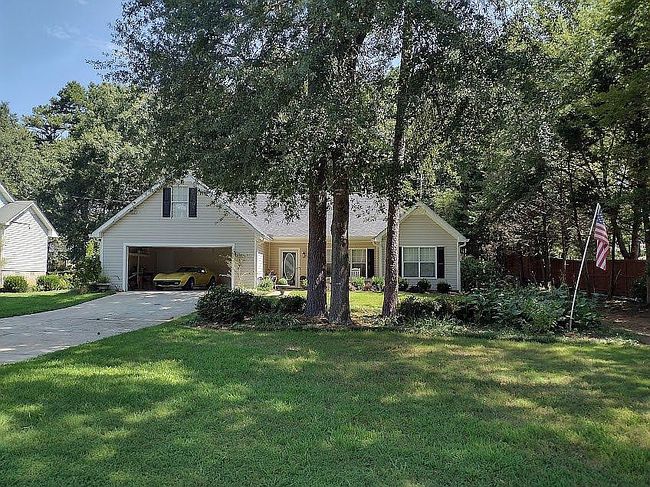 Photo of 90 Windsong Dr