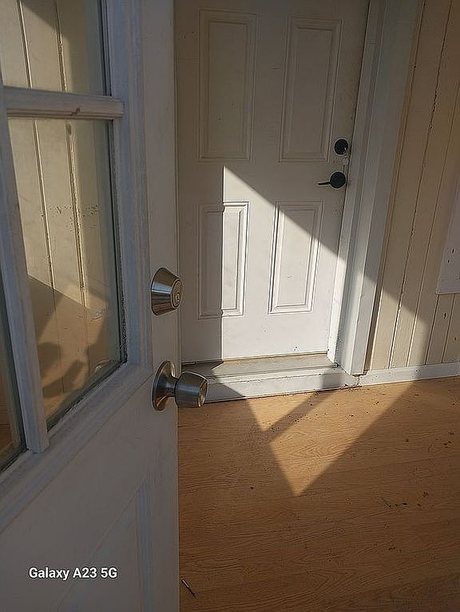 Image of 3034 Glenwood Ave