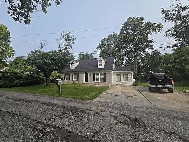 Image of 1719 Booth Quillen Rd