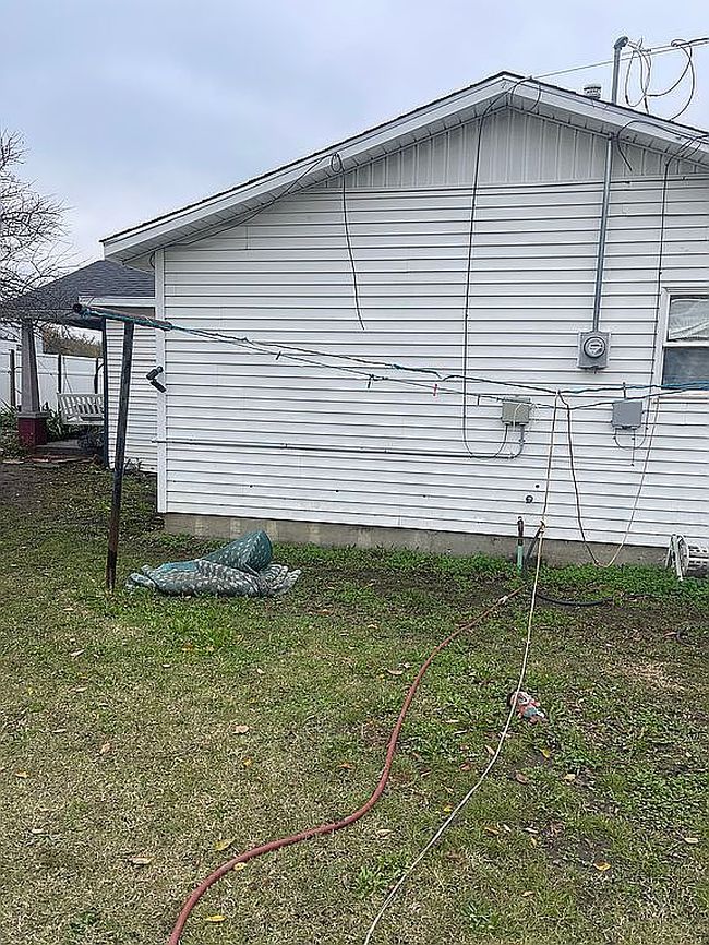 Image of 1 W Pine St