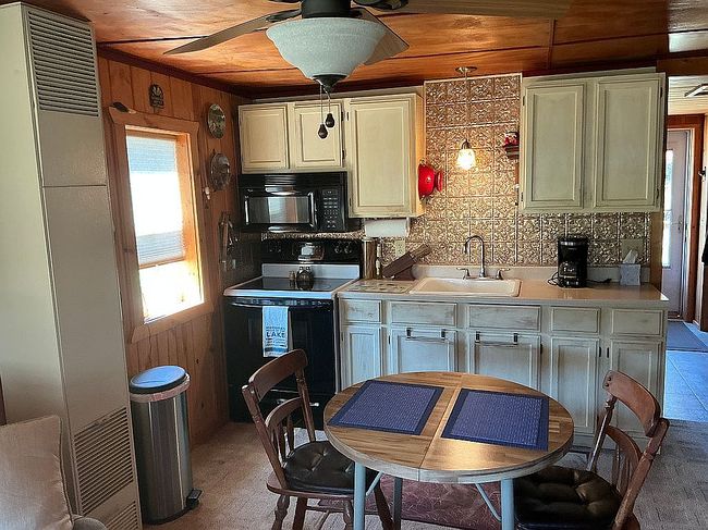 Image of 7644 Birch St