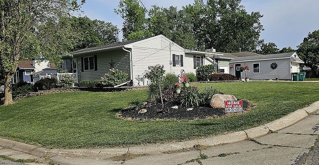 Photo of 715 4th St Nw, Nora Springs, IA