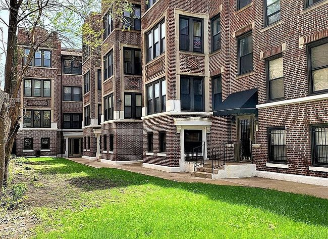 Photo of 4549 S Michigan Ave Apt 3, Chicago, IL