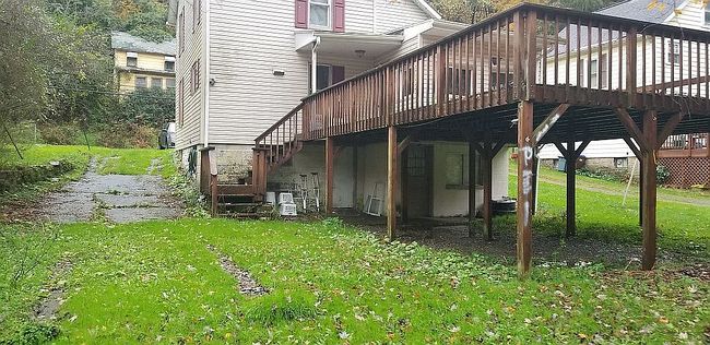 Photo of 1201 Riverside Dr, Oil City, PA
