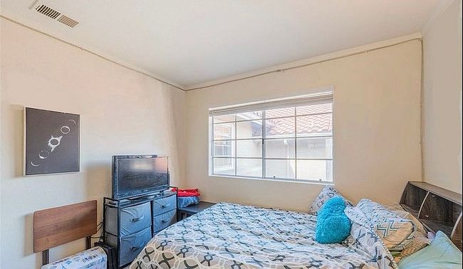 Photo of 620 Ivywood Ln Unit F, Simi Valley, CA