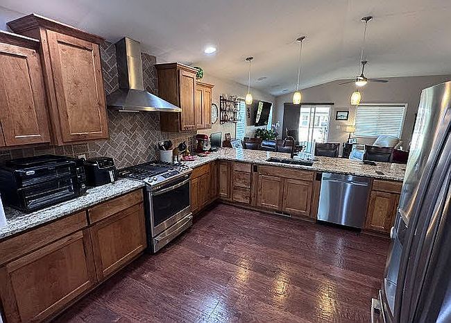 Additional photo 2 of property located at 5524 Bellagio Way