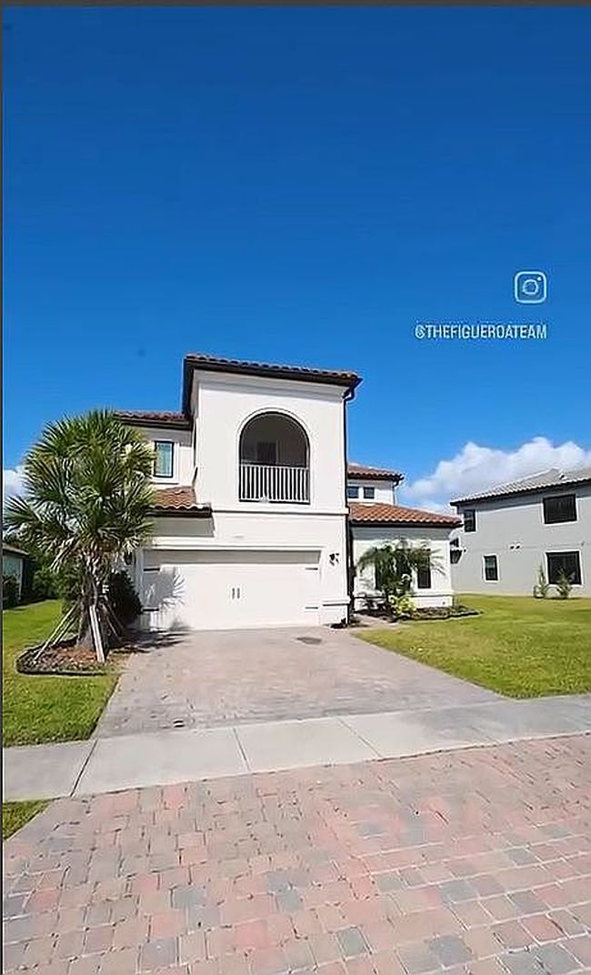 Photo of 3899 Carrick Bend Dr, Kissimmee, FL