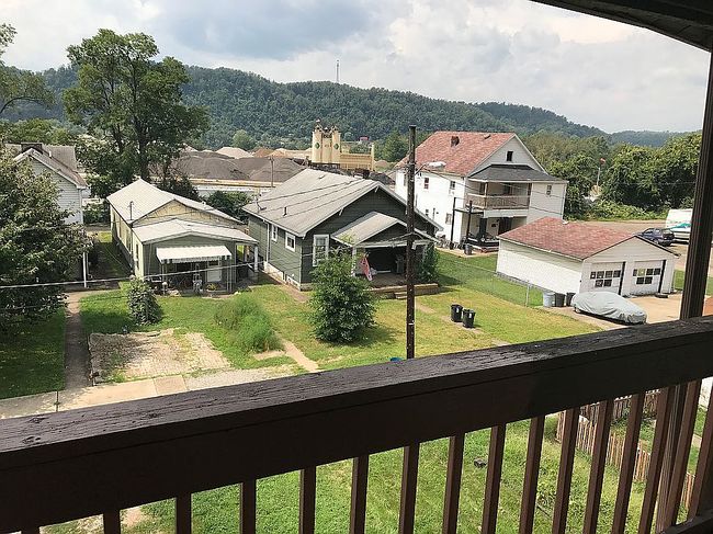 Photo of 1709-1711 Marshall St S, Benwood, WV