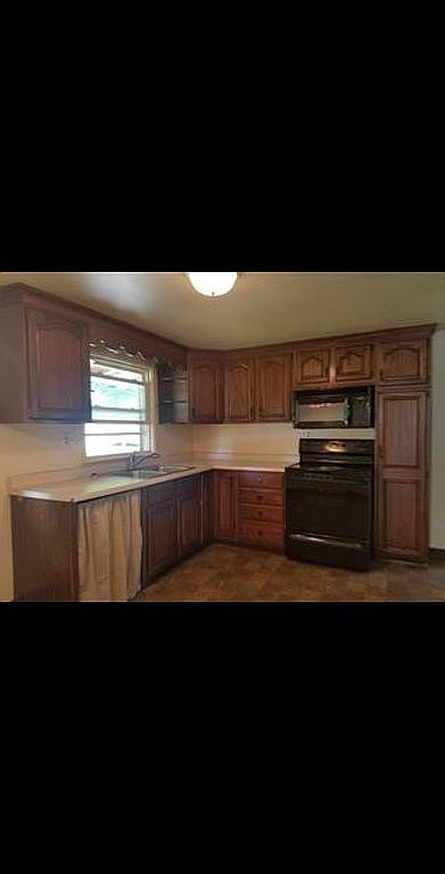 Photo of 2313 Jackson St, Savanna, IL
