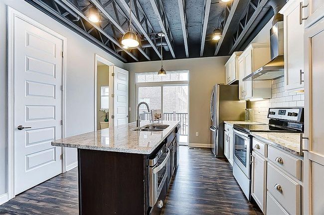 Image of 1001 Parklake Row