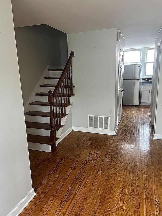 Image of 2059 Pine St Apt D