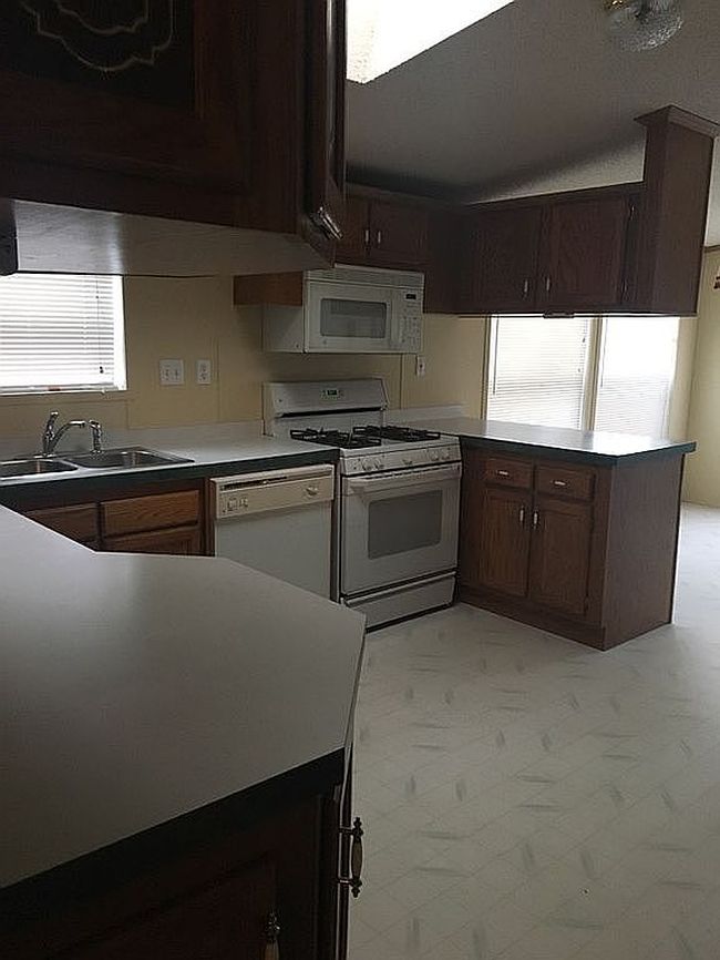 Photo of 279 Laurel Leah, Oxford, MI