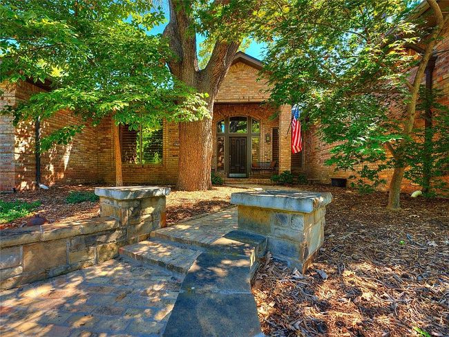 Additional photo 3 of property located at 1031 S Flood Ave