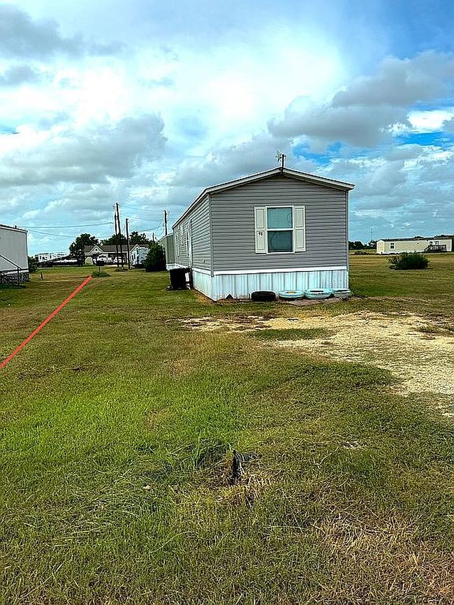 Additional photo 3 of property located at 98 Thresher Fish Ln