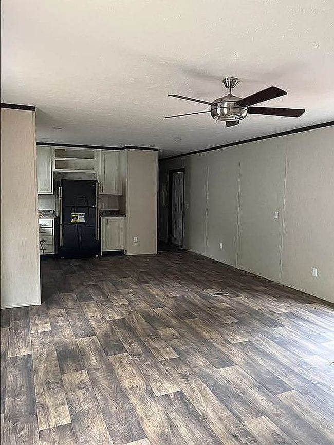 Image of 8521 Fowler Ave #32