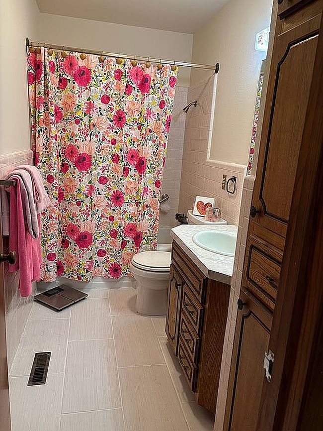 Image of 710 W 17th St