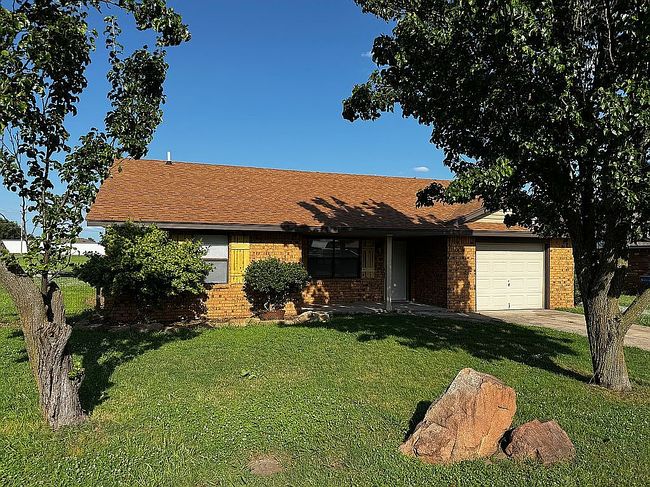 Additional photo 2 of property located at 506 Scott St