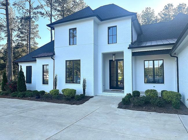 Image of 374 Lake Village Dr