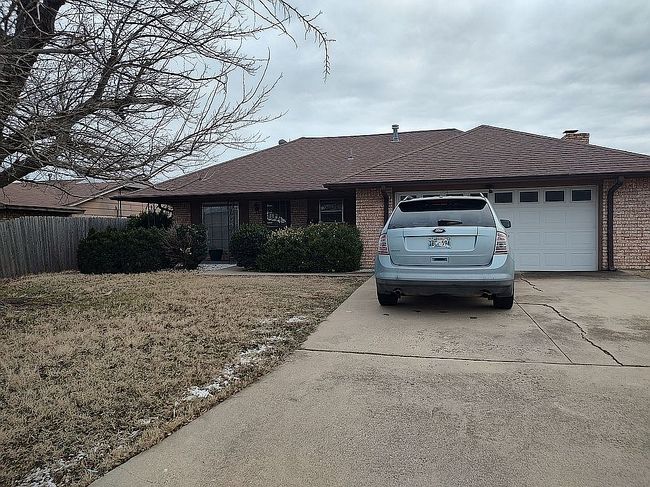 Image of 6208 Nw Chestnut Ln