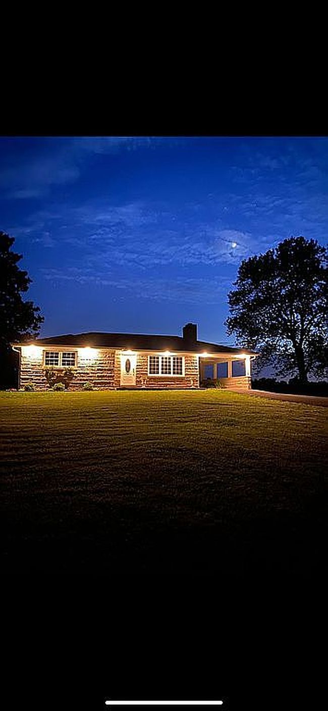 Preview of property located at 12965 Irvine Rd