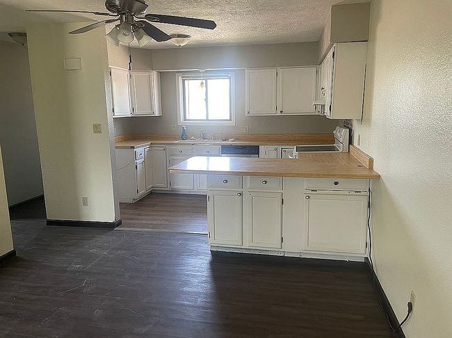 Photo of 859 W 5th St, Sheridan, WY