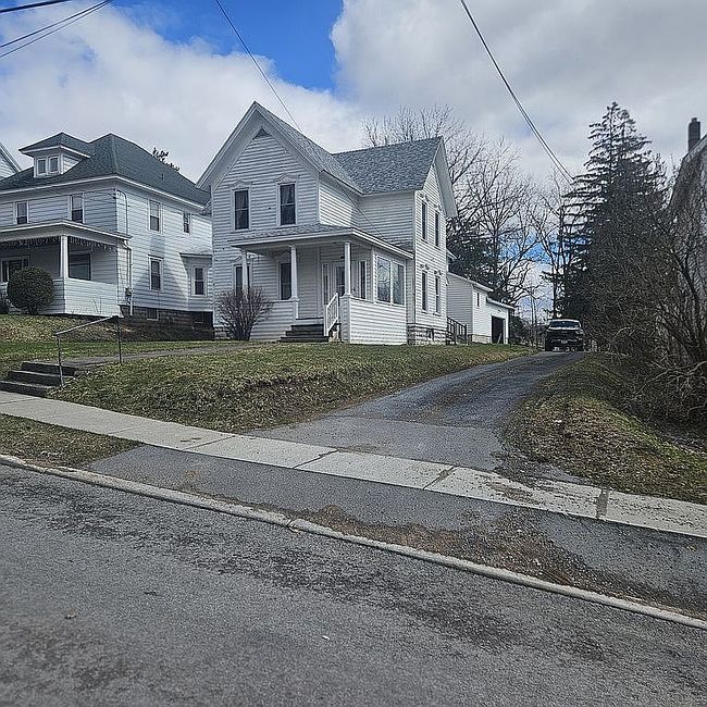 Image of 7556 Park Ave