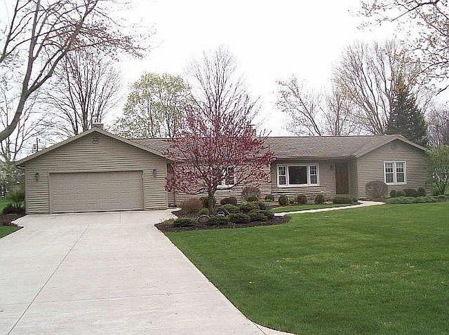 Photo of 401 Bittersweet Dr