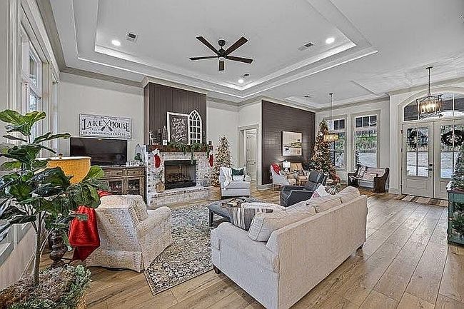 Image of 25 Shoreview Ln