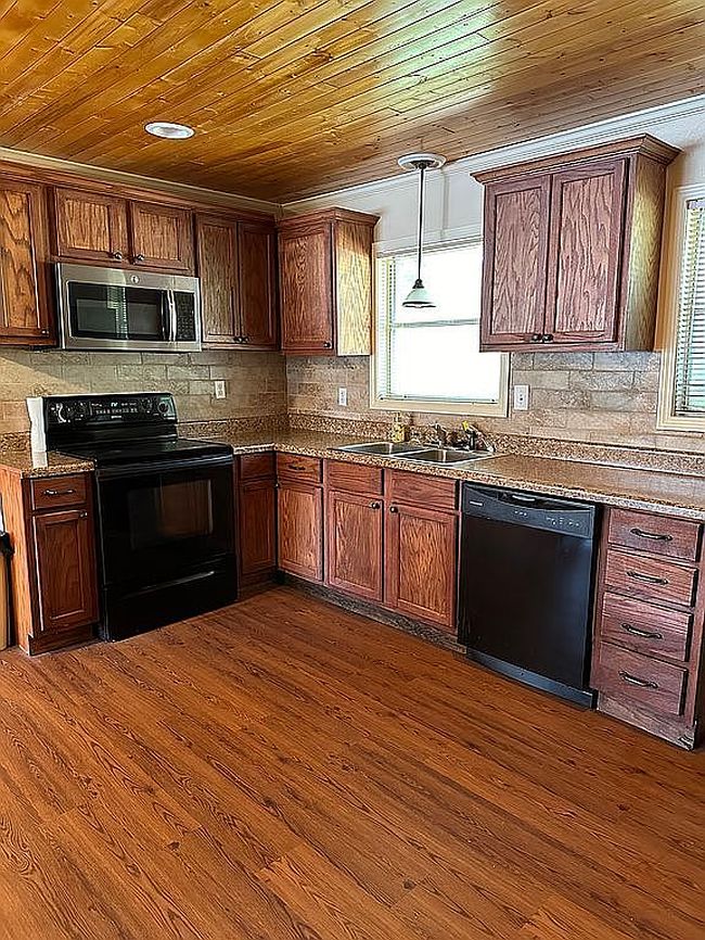 Image of 157 Naples Dr