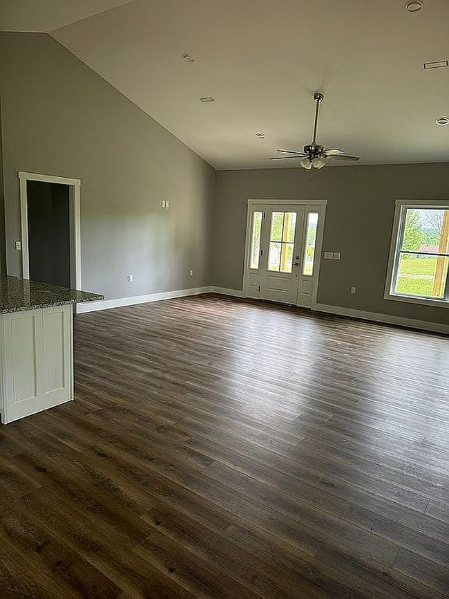 Additional photo 3 of property located at 108 Pleasant View Dr