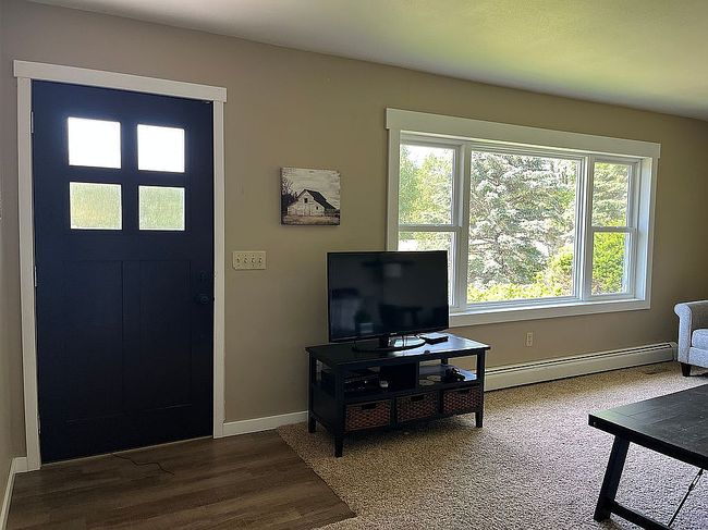 Additional photo 2 of property located at 124 20th St Sw