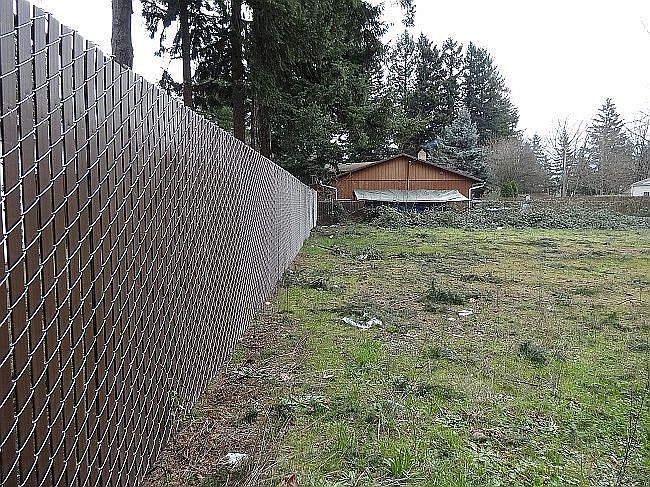 Additional photo 3 of property located at 17441 Se Pine St