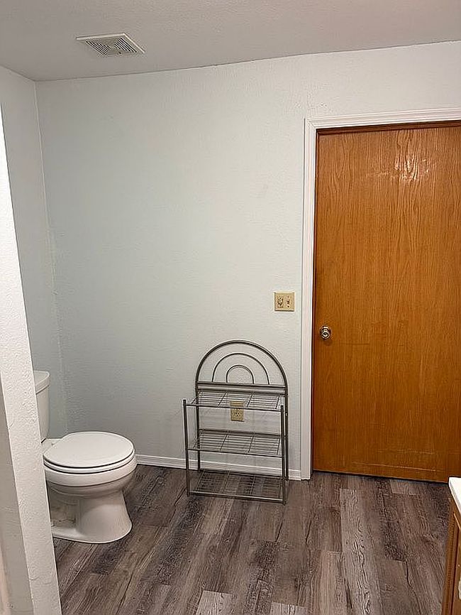 Image of 804 Adams St