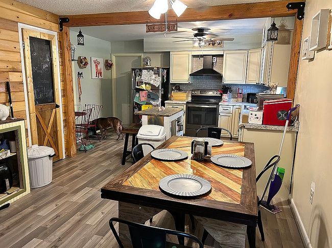 Image of 1718 Valencia Blvd