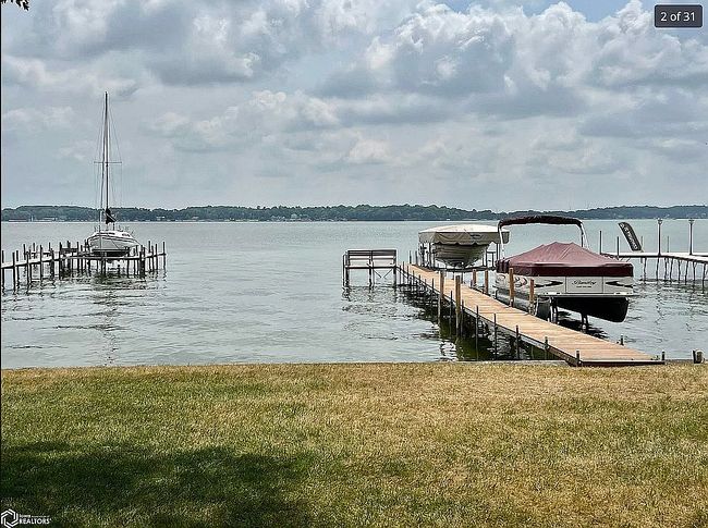 Photo of 3607 N Shore Dr, Clear Lake, IA