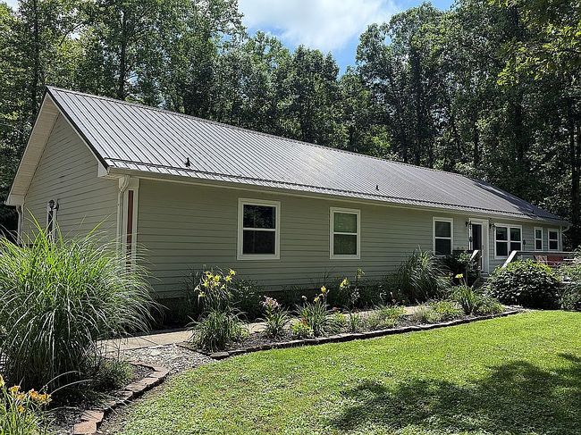Photo of 8444 N Red Hill Rd