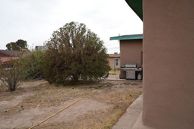 Image of 910 S Esperanza St