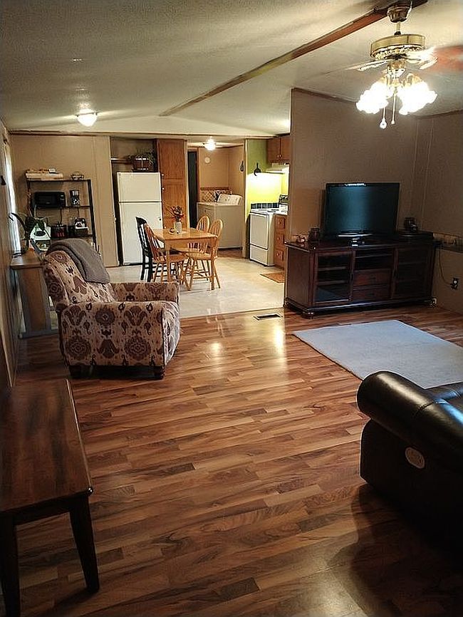 Photo of 9040 S Chapel Hill Rd, Heltonville, IN