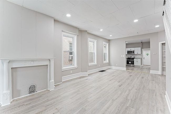 Additional photo 1 of property located at 100 W Sharpnack St