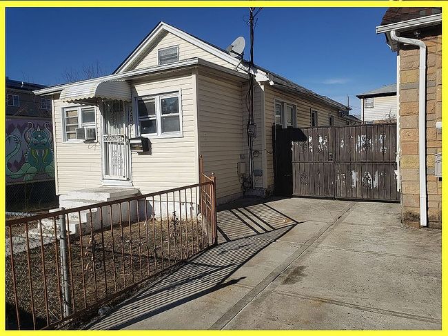 Image of 235-33 148th Rd