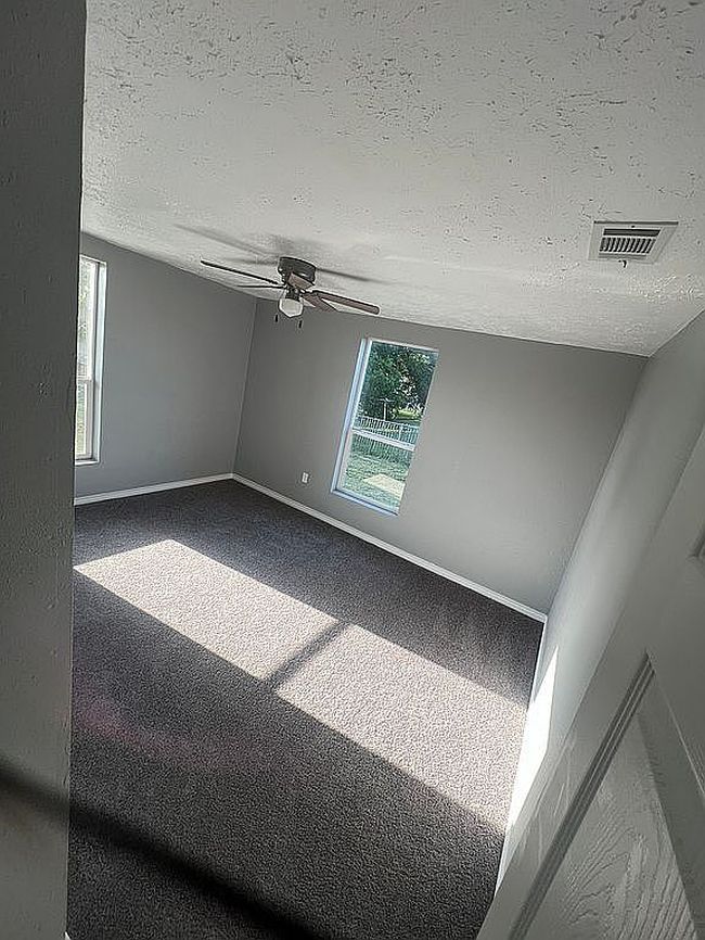 Photo of 417 S Burnet St, Bremond, TX