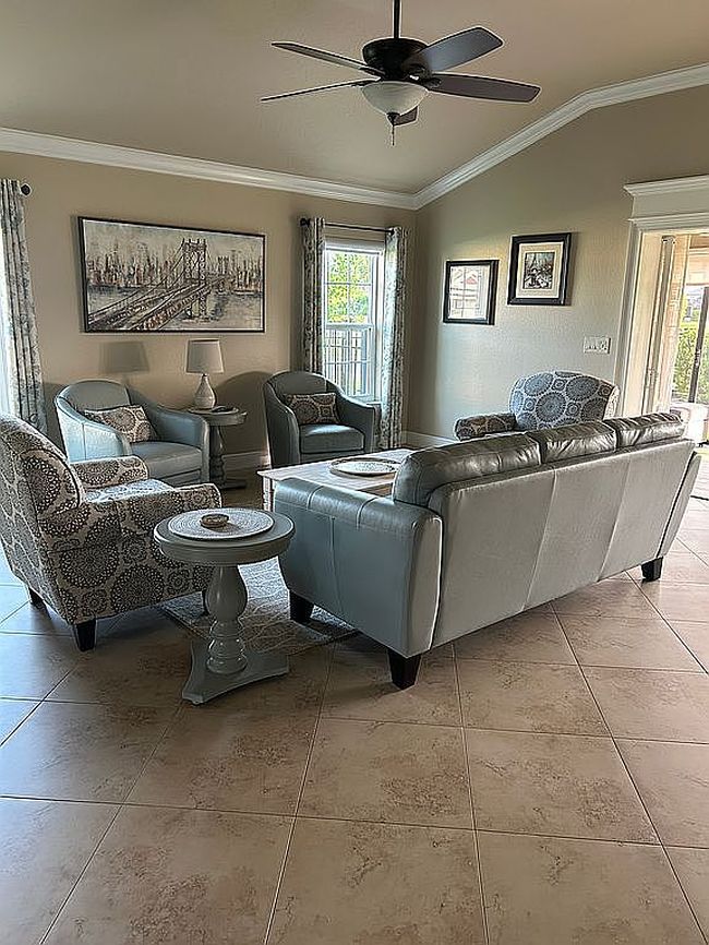 Image of 3083 Hicks Pl