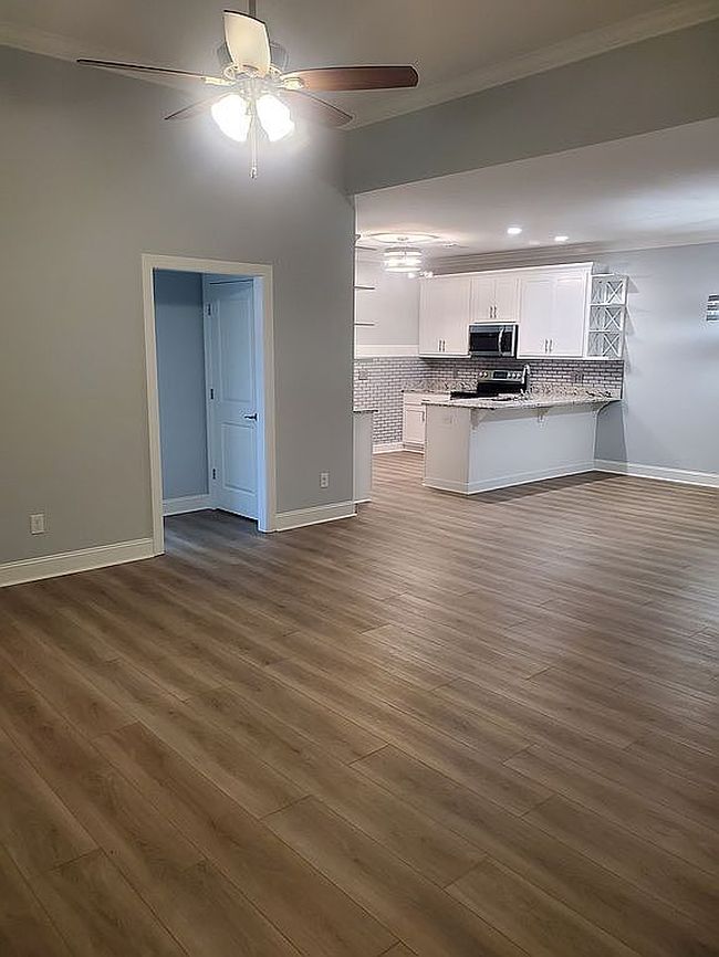 Photo of 227 Camden Way Unit 47, Dalton, GA