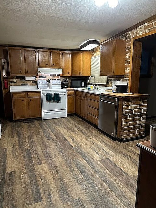 Image of 702 E Clark St