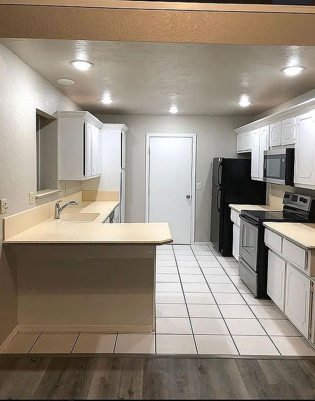 Additional photo 1 of property located at 3226 Castlerock Rd