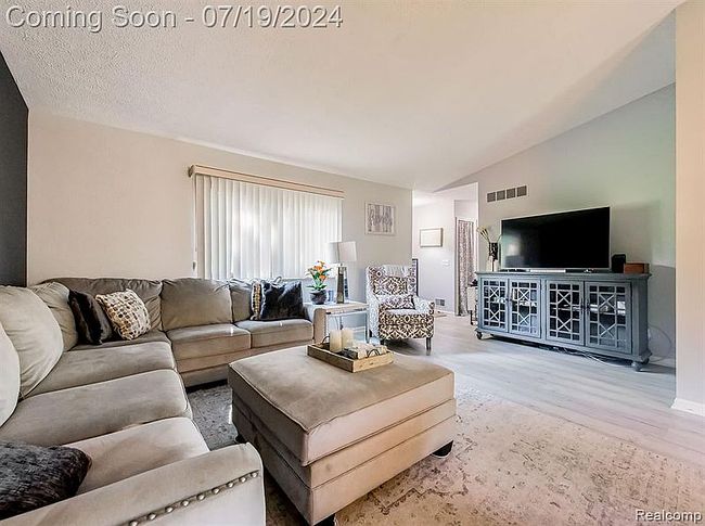 Additional photo 3 of property located at 6412 Wildflower Ln