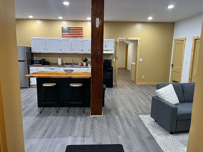 Image of 3203 Plank Rd